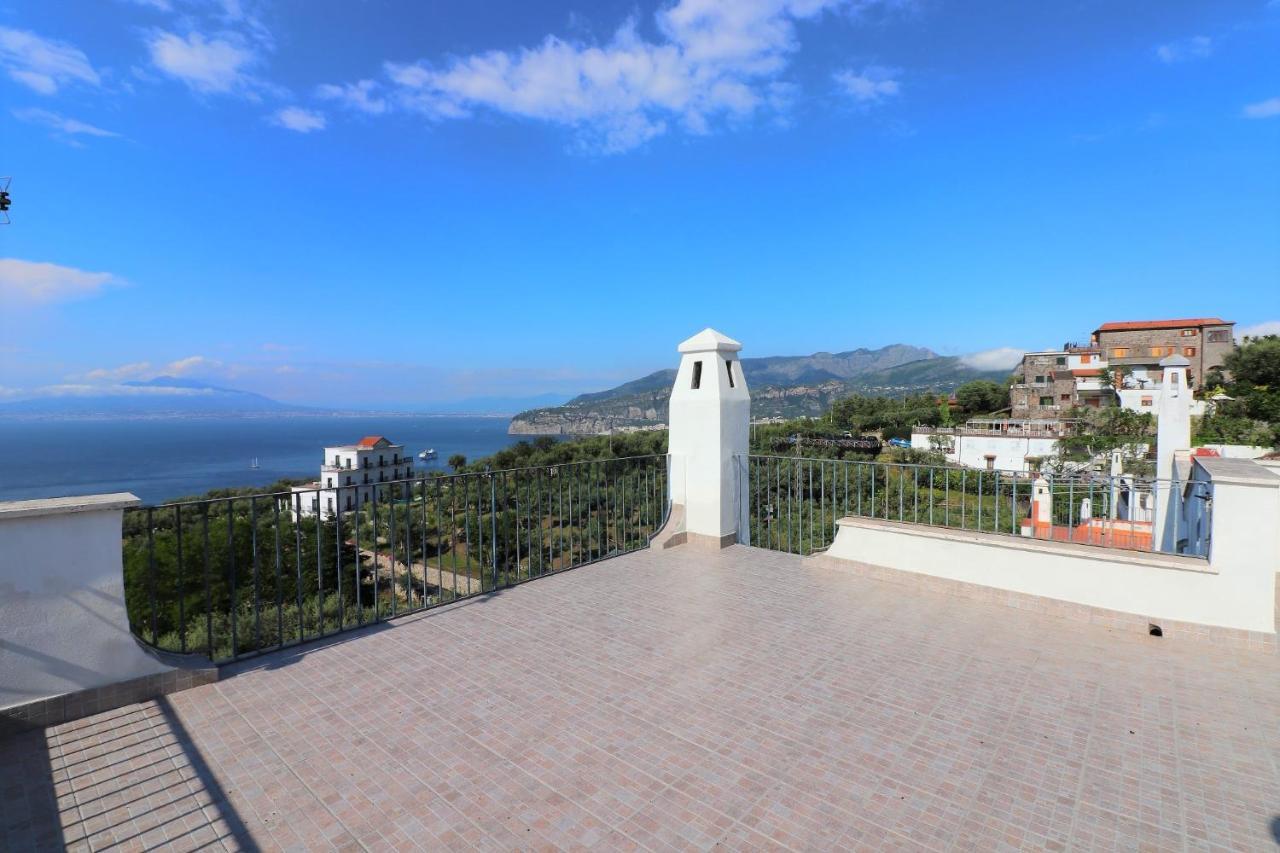La Casetta Di Emma Sorrento Luaran gambar